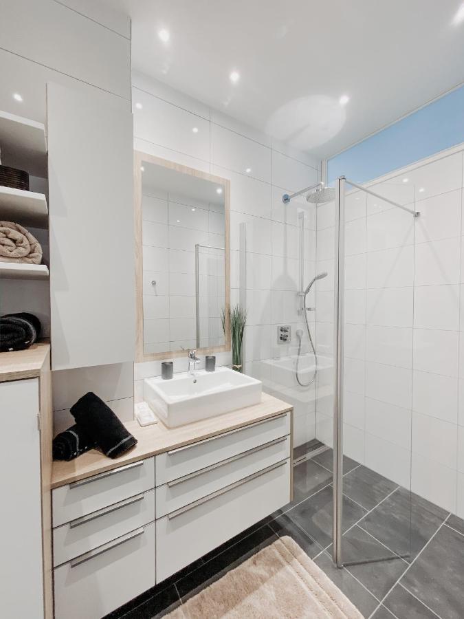 Lake View Apartment Seecorso Velden am Woerthersee Luaran gambar