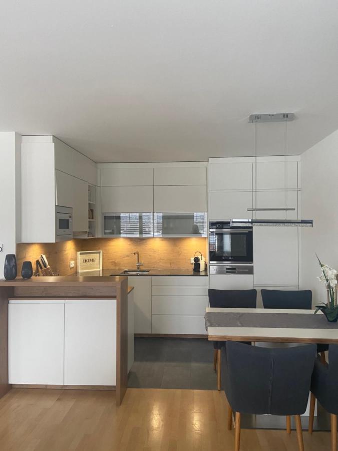 Lake View Apartment Seecorso Velden am Woerthersee Luaran gambar